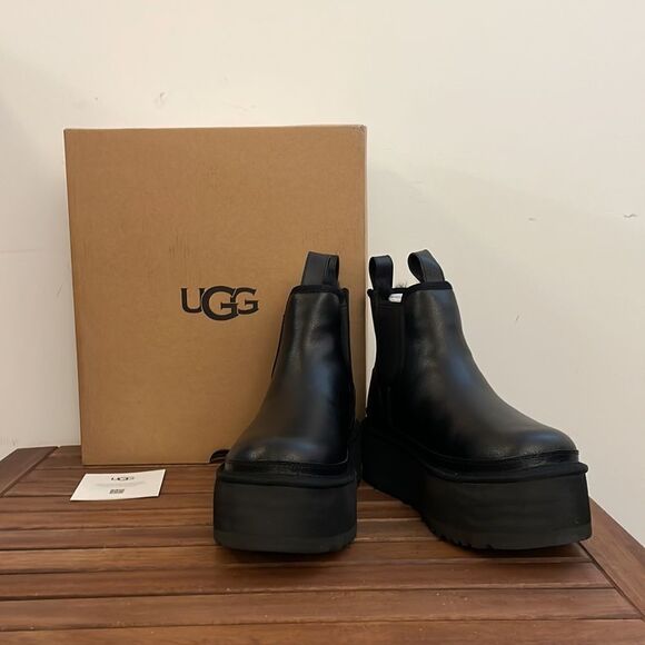 UGG Neumel Platform Chelsea Boots Black Women Size 9 - Picture 3 of 15